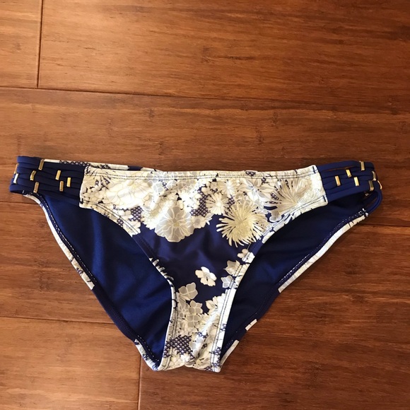 Francesca Bikini - Picture 5 of 6